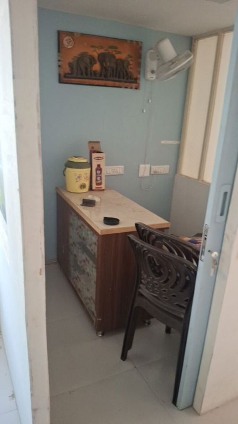 Other, ellisbridge Commercial Office Space 520 Sq.Ft. In Ellisbridge Ahmedabad 10658508