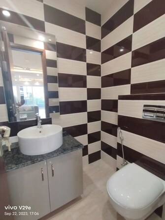 2 BHK +  1130 Sq.Ft. Apartment in Supertech Hues