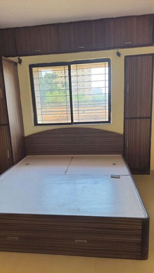 Room in 2 BHK Apartment at Pashan – for Sale