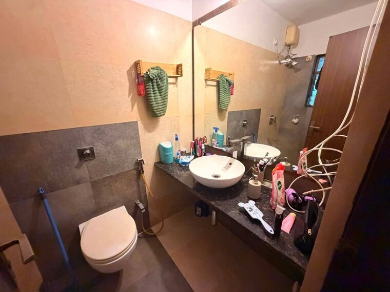 Bathroom, versova-heights 3 Bedroom 1150 Sq.Ft. Apartment In Versova Mumbai 10658551