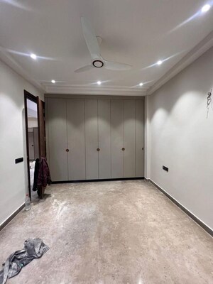 Room in 3 BHK Builder Floor at Rajouri Garden – for Rent
