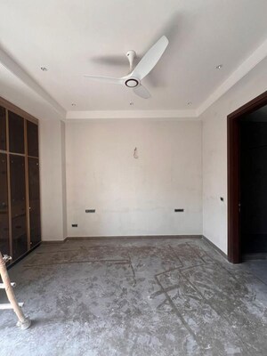 Room in 3 BHK Builder Floor at Rajouri Garden – for Rent