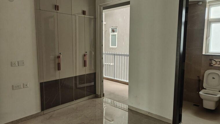 Balcony, smart-world-orchard 3 Bedroom 1680 Sq.Ft. Apartment In Sector 61 Gurgaon 10658644