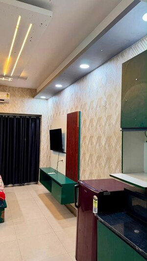 Team Area in Studio Apartment at Gaur City Center, Sector 4 Greater Noida – for Rent