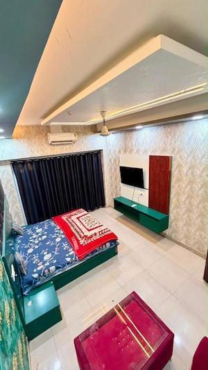 Bedroom in Studio Apartment at Gaur City Center, Sector 4 Greater Noida – for Rent