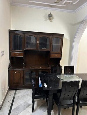 Team Area in 3 BHK Builder Floor at Ramesh Nagar – for Rent