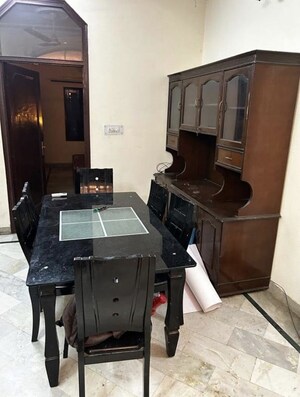 Team Area in 3 BHK Builder Floor at Ramesh Nagar – for Rent