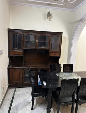 Team Area in 3 BHK Builder Floor at Ramesh Nagar – for Rent