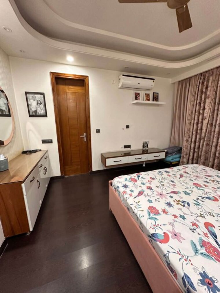 Kitchen, sector 45 3 Bedroom 2200 Sq.Ft. Builder Floor In Sector 45 Gurgaon 10658649