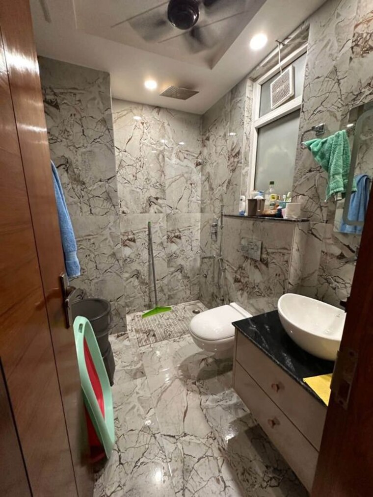 Team Area, sector 45 3 Bedroom 2200 Sq.Ft. Builder Floor In Sector 45 Gurgaon 10658649