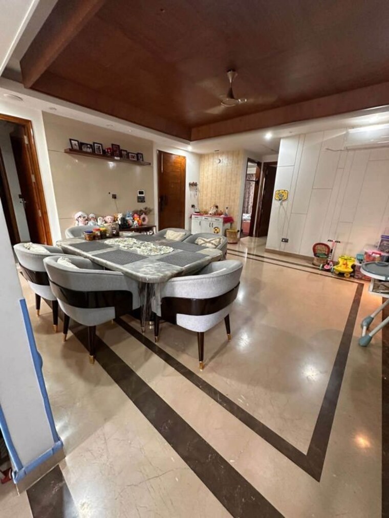 Team Area, sector 45 3 Bedroom 2200 Sq.Ft. Builder Floor In Sector 45 Gurgaon 10658649