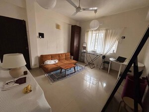 2 BHK Apartment For Rent in Mukta Apartment 10th Main, Khar West