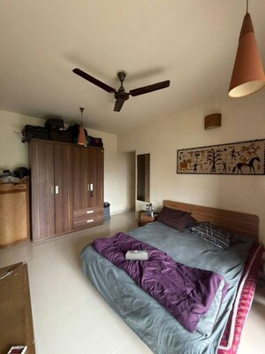 Bedroom in 2 BHK Apartment at Mukta Apartment 10th Main, Khar West – for Rent