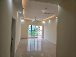 Room in 3 BHK Apartment at Shree Vardhman Victoria, Sector 70 – for Rent
