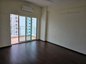 Room in 3 BHK Apartment at Shree Vardhman Victoria, Sector 70 – for Rent