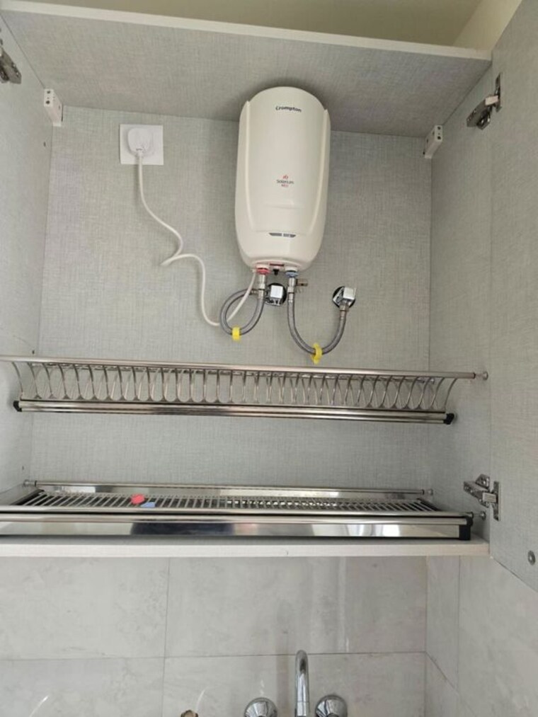 Bathroom, shree-vardhman-victoria 3 Bedroom 1950 Sq.Ft. Apartment In Sector 70 Gurgaon 10658687