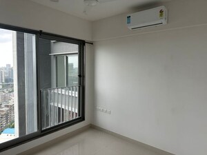 Room in 3 BHK Apartment at Oberoi Sky City, Borivali East – for Rent