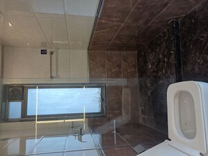Bathroom in 5 BHK Apartment at DLH Sorrento, Veera Desai Road – for Sale