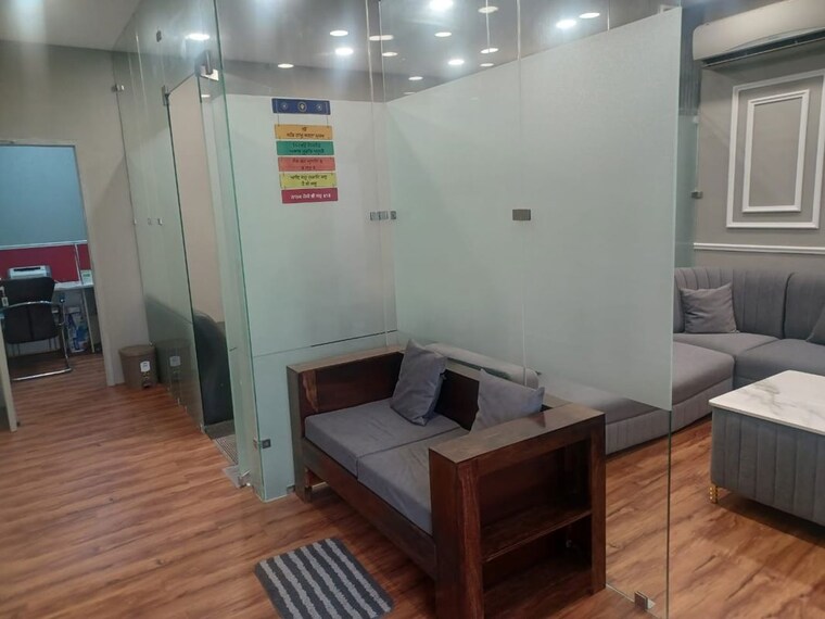  Parking, motia-citi-royal-business-park Commercial Office Space 2750 Sq.Ft. In Ambala Highway Zirakpur 10658737