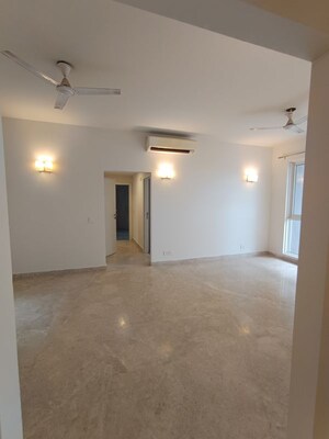 Room in 3 BHK Apartment at Ireo The Corridors, Sector 67a – for Rent
