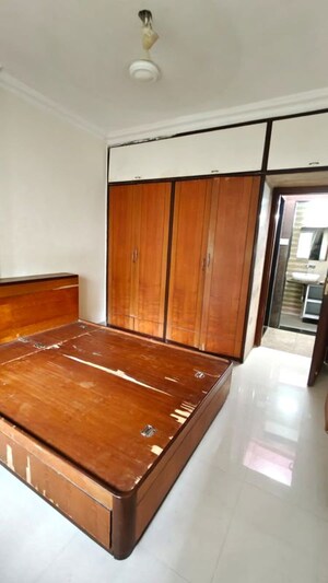 Furnished Amenities in 1 BHK Apartment at Valentine Apartments, Goregaon East – for Rent