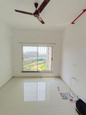 2 BHK Apartment For Rent in Runwal The Central Park, Chinchwad