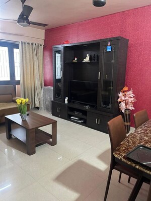 Living Room in 2 BHK Apartment at Viman Nagar – for Rent