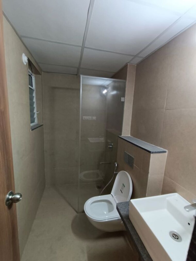 Bathroom, runwal-the-central-park 2 Bedroom 860 Sq.Ft. Apartment In Chinchwad Pune 10658773