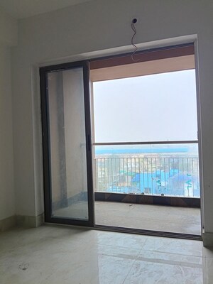Room in 4 BHK Apartment at Natural Quest, Santoshpur – for Sale