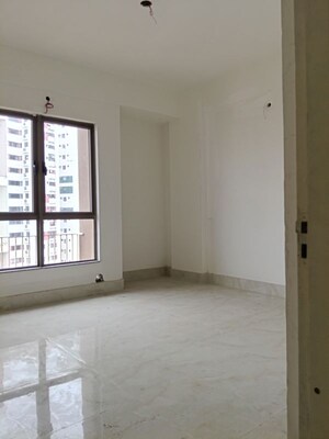 Room in 4 BHK Apartment at Natural Quest, Santoshpur – for Sale