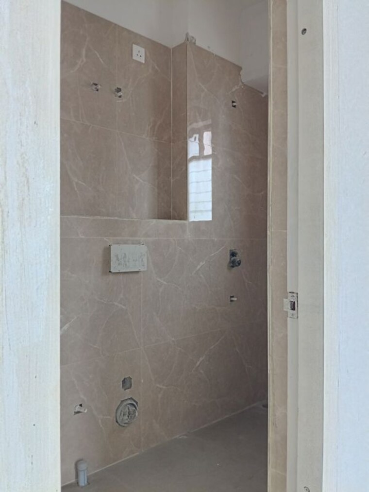 Bathroom, natural-quest 4 Bedroom 1984 Sq.Ft. Apartment In Santoshpur Kolkata 10658690