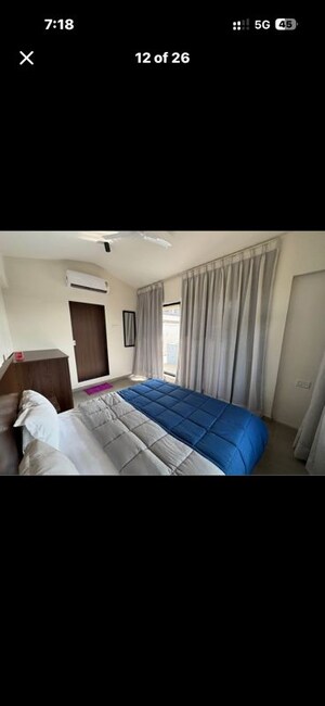 Bedroom in 5 BHK Apartment at Windsor Grande Residences, Andheri West – for Sale