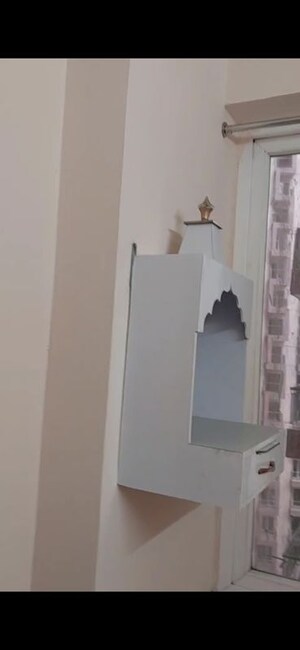 Furnished Amenities in 2.5 BHK Apartment at Amrapali O2 Valley, Tech Zone 4 Greater Noida – for Rent