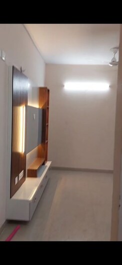 2.5 BHK +Apartment For Rent in Amrapali O2 Valley