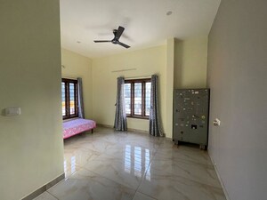 1 BHK Builder Floor For Sale in Bhada