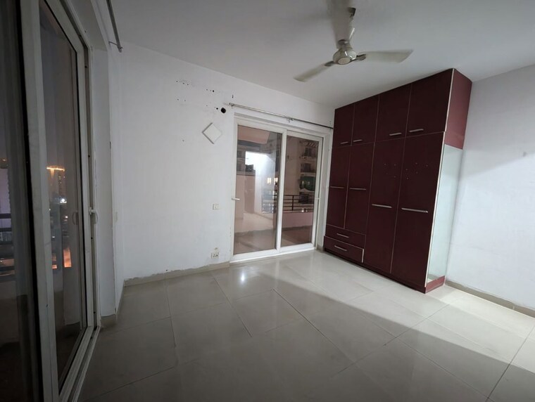 Room, puri-pranayam 3 Bedroom 1857 Sq.Ft. Apartment In Sector 82 Faridabad 10658810