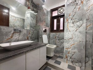 Kitchen in 2.5 BHK Apartment at Amrapali Verona Heights, Tech Zone 4 Greater Noida – for Sale