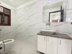 Kitchen in 2.5 BHK Apartment at Amrapali Verona Heights, Tech Zone 4 Greater Noida – for Sale