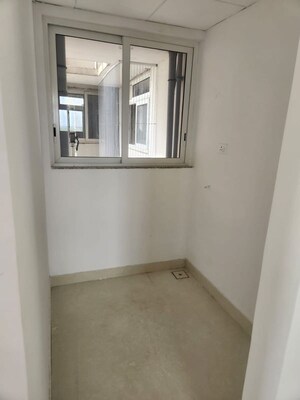 Room in 2 BHK Apartment at L&T Emerald Isle, Powai – for Rent