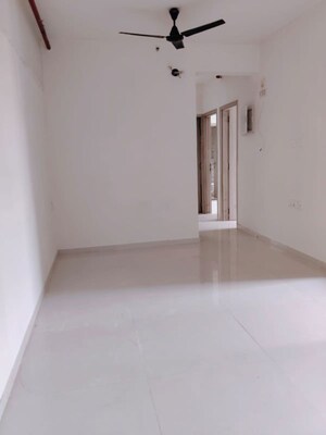 Living Room in 2 BHK Apartment at Chembur – for Rent
