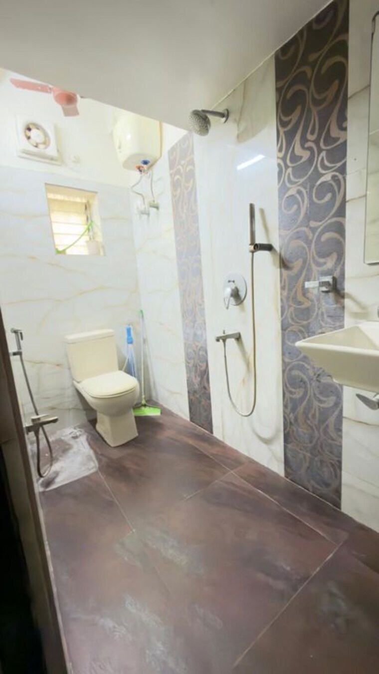 Bathroom, bibhavati-apartment 3 Bedroom 920 Sq.Ft. Apartment In Beliaghata Kolkata 10658836