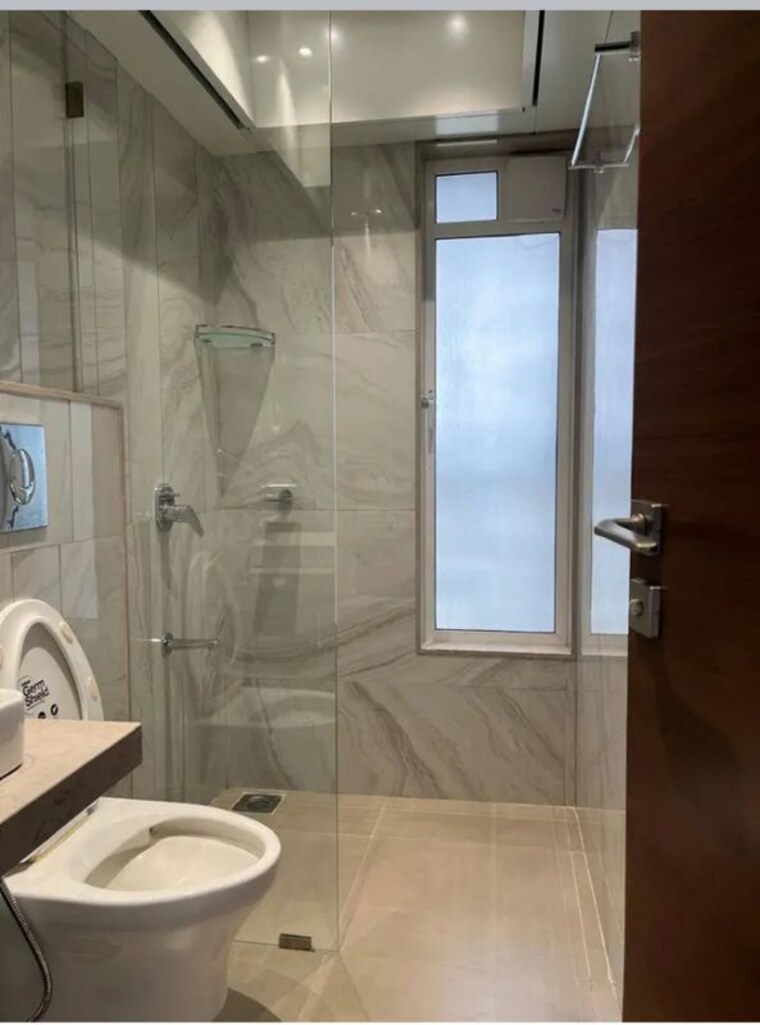 Bathroom, goregaon west 3 Bedroom 900 Sq.Ft. Apartment In Goregaon West Mumbai 10658874