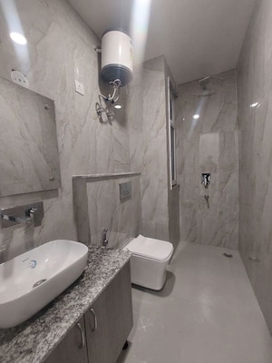 Bathroom in 2 BHK Builder Floor at Sector 40 – for Rent