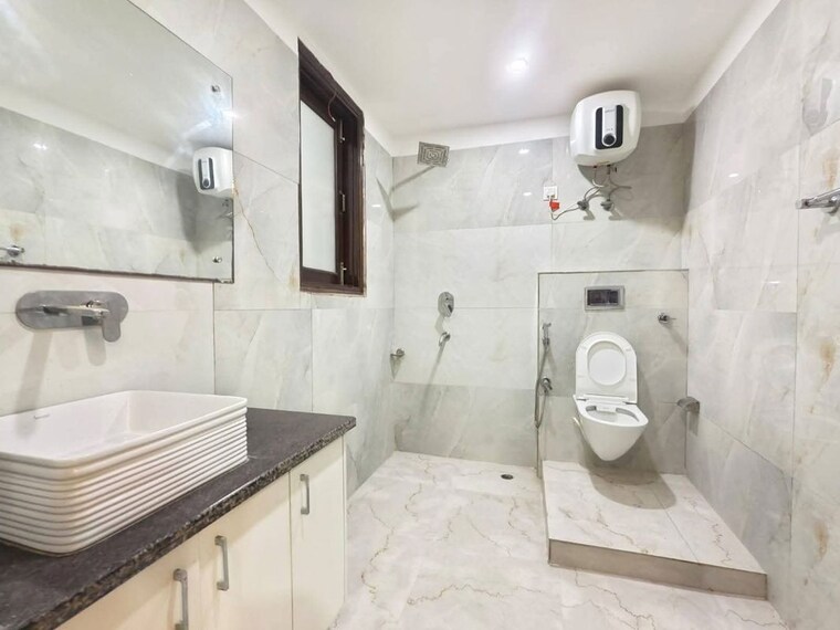 Bathroom, amrapali-verona-heights 3 Bedroom 1230 Sq.Ft. Apartment In Tech Zone 4 Greater Noida Greater Noida 10658885