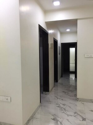 Room in 2 BHK Apartment at Raheja Ridgewood, Goregaon East – for Rent