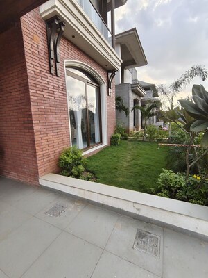 4 BHK Villa – Garden View at Bay Nilamber Nirvaan, Old Padra Road - for Sale