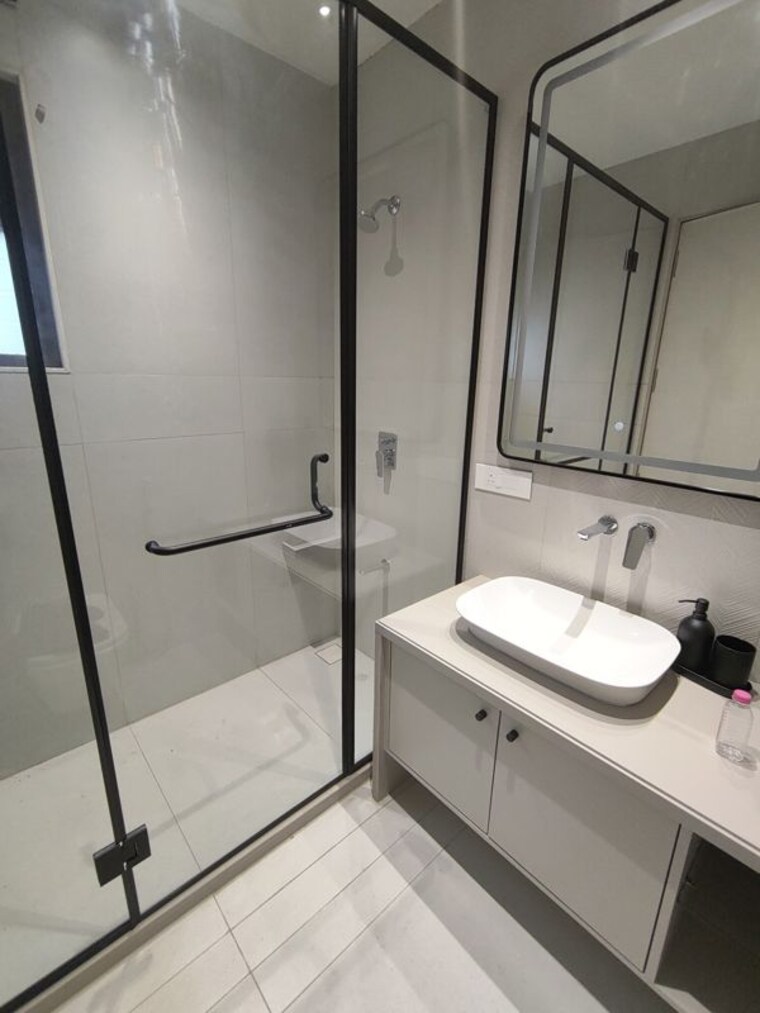 Washroom, bay-nilamber-nirvaan 4 Bedroom 2318 Sq.Ft. Villa In Old Padra Road Vadodara 10658839