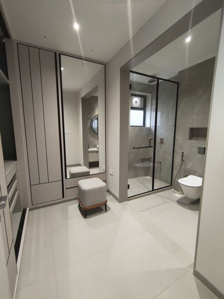 Bathroom, bay-nilamber-nirvaan 4 Bedroom 2318 Sq.Ft. Villa In Old Padra Road Vadodara 10658839