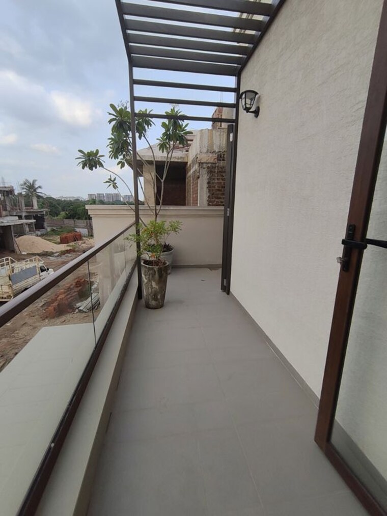 Balcony, bay-nilamber-nirvaan 4 Bedroom 2318 Sq.Ft. Villa In Old Padra Road Vadodara 10658839