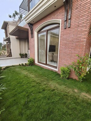 4 BHK Villa – Garden View at Bay Nilamber Nirvaan, Old Padra Road - for Sale